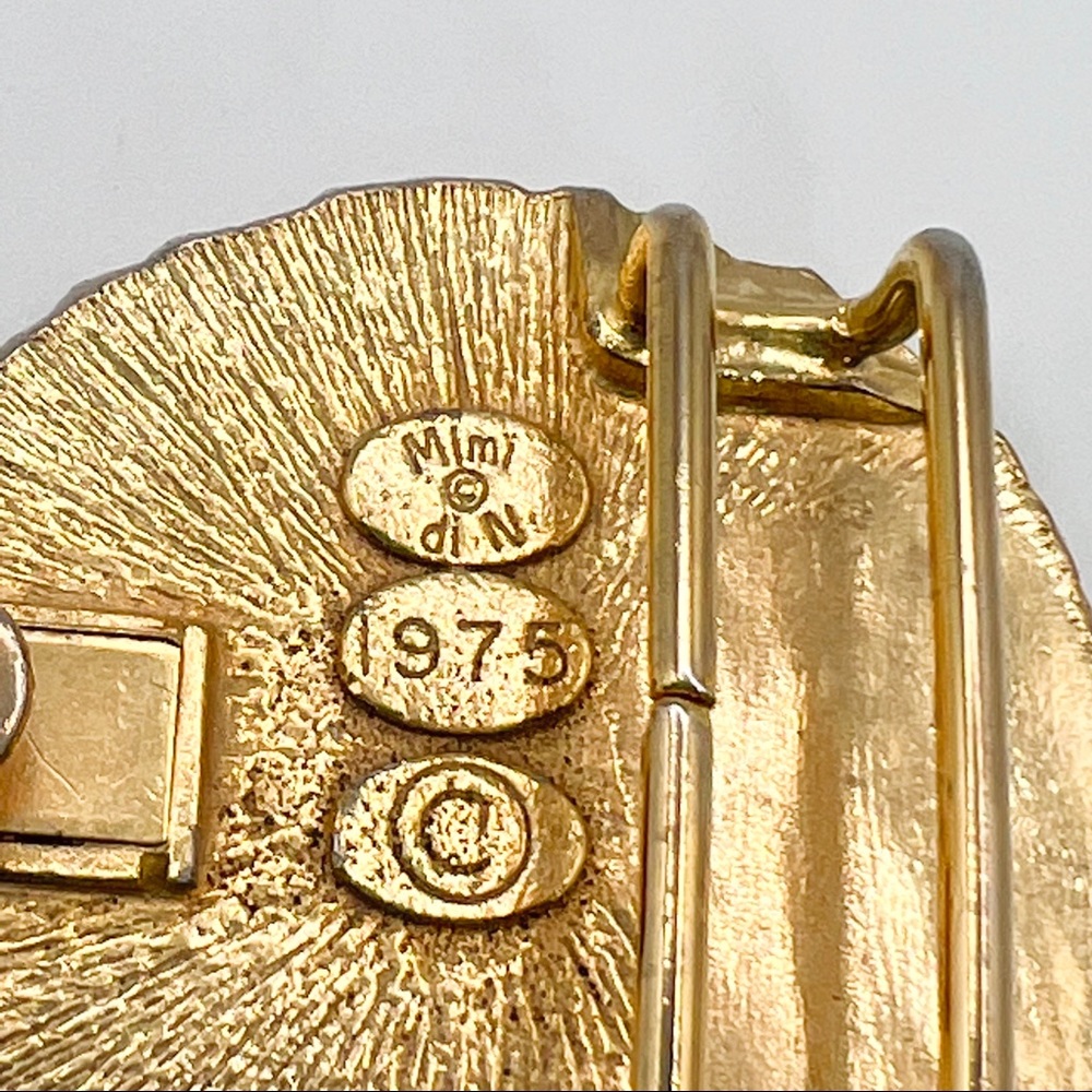 1975 Mimi Di N signed Medallion Belt buckle, 2 Tone design - Picture 5 of 6